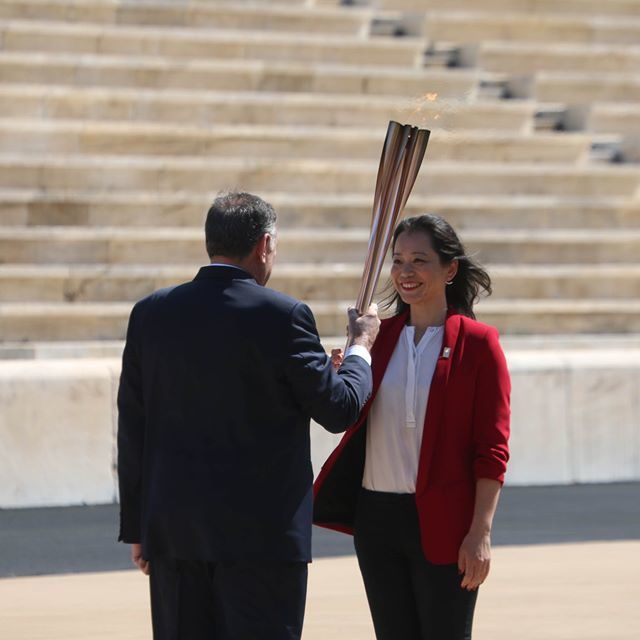 Tocha Olímpica no Estádio de Atenas (Olympic Channel) Tocha Olímpica no Estádio de Atenas (Olympic Channel)