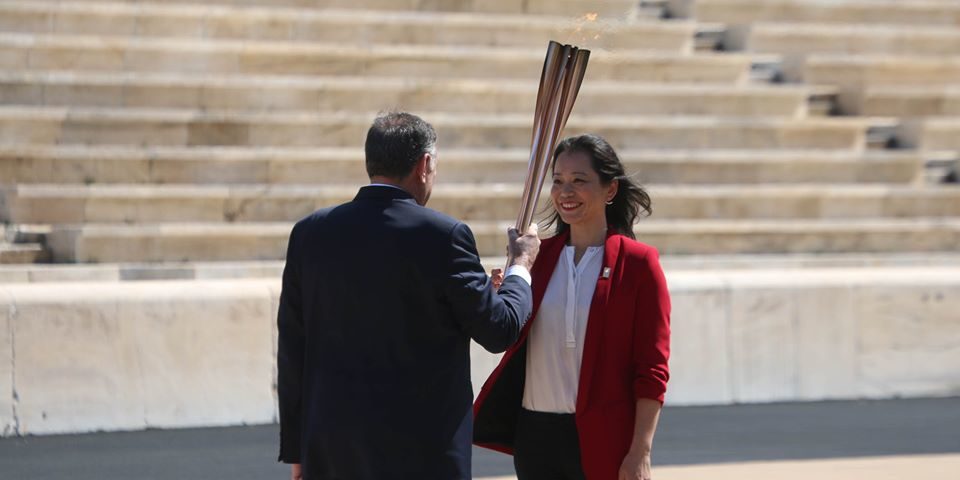 Tocha Olímpica no Estádio de Atenas (Olympic Channel) Tocha Olímpica no Estádio de Atenas (Olympic Channel)